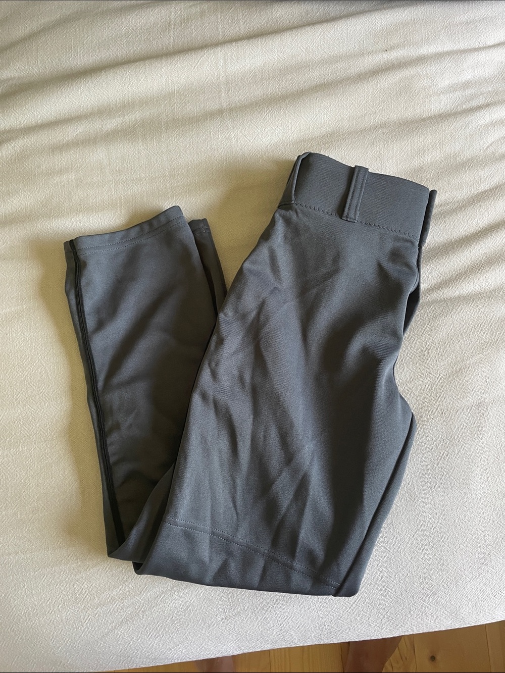 Boys gray baseball pants size medium.